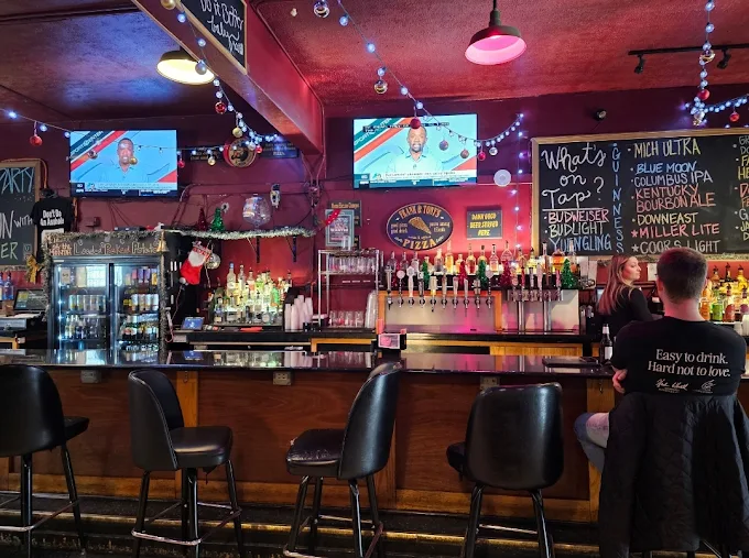 Frank & Tony's Place — Bar & Grill in Willoughby